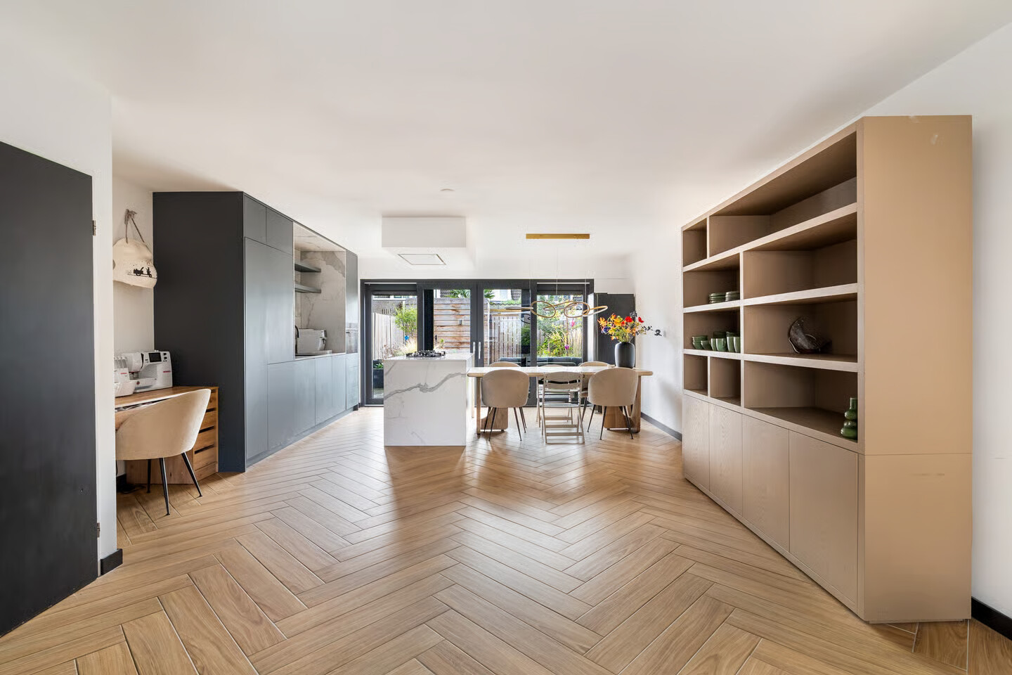 Hoekwoning te koop: Ierlandstraat 2, Alphen Aan Den Rijn
