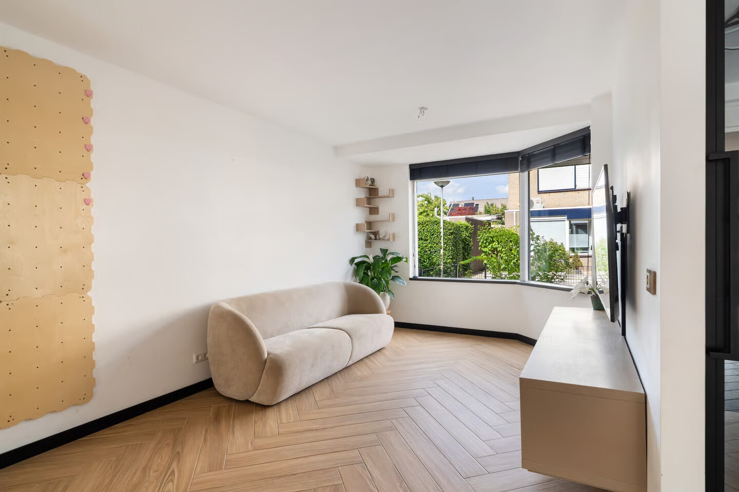 Hoekwoning te koop: Ierlandstraat 2, Alphen Aan Den Rijn