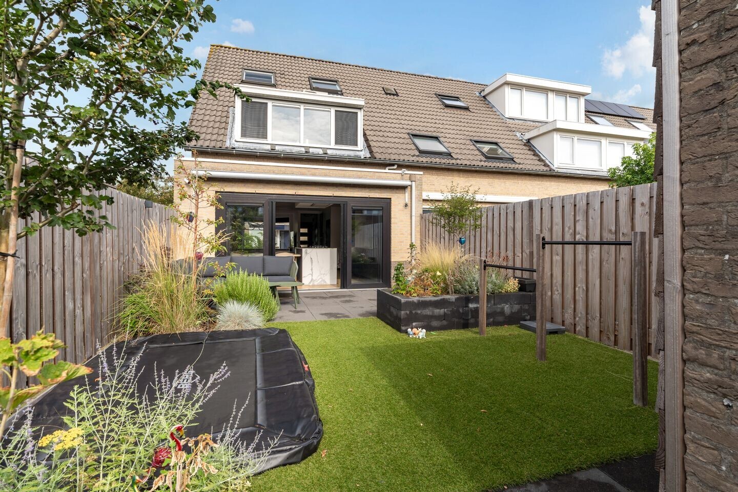 Hoekwoning te koop: Ierlandstraat 2, Alphen Aan Den Rijn