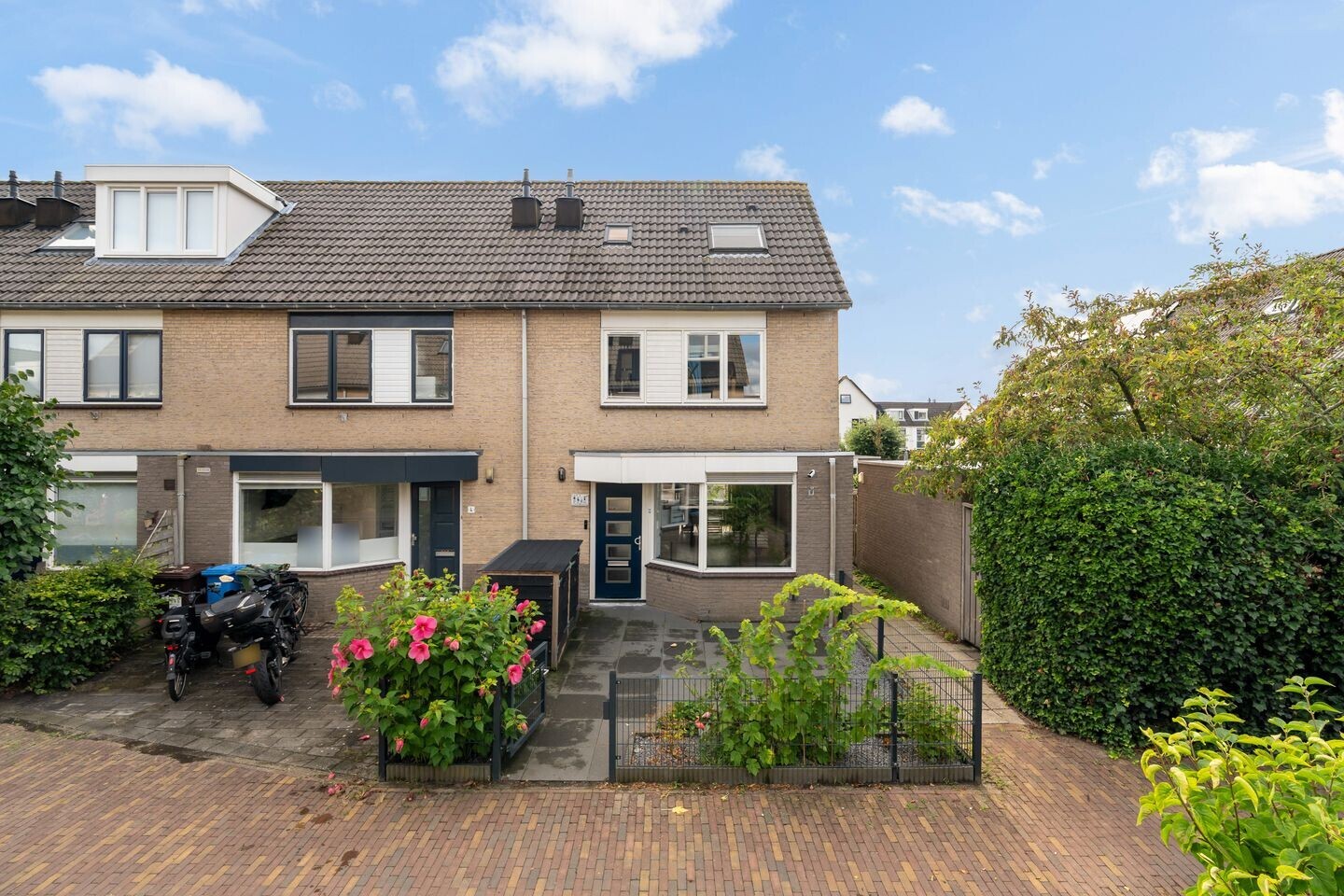 Hoekwoning te koop: Ierlandstraat 2, Alphen Aan Den Rijn