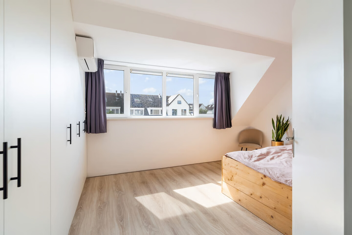 Hoekwoning te koop: Ierlandstraat 2, Alphen Aan Den Rijn