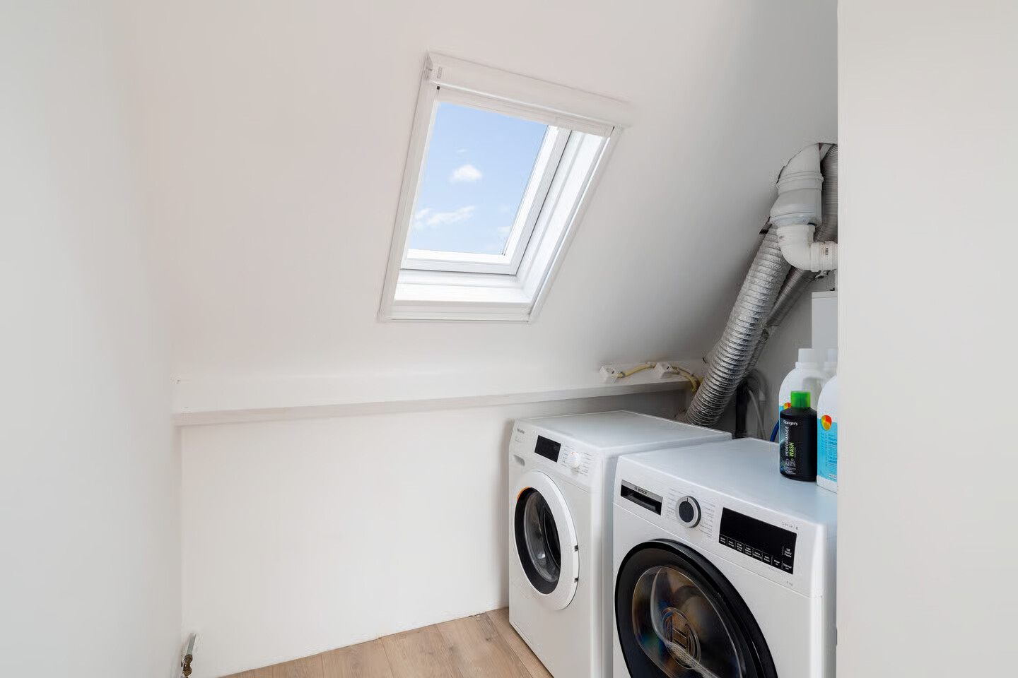 Hoekwoning te koop: Ierlandstraat 2, Alphen Aan Den Rijn