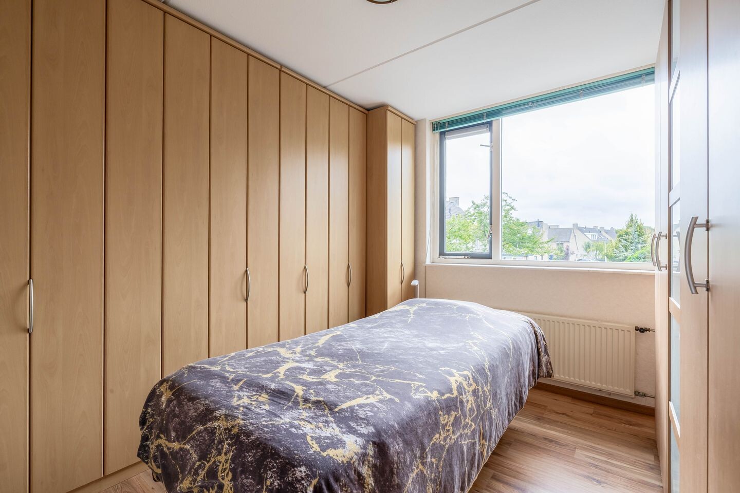 Tussenwoning te koop: Lissabonstraat 64, Alphen Aan Den Rijn