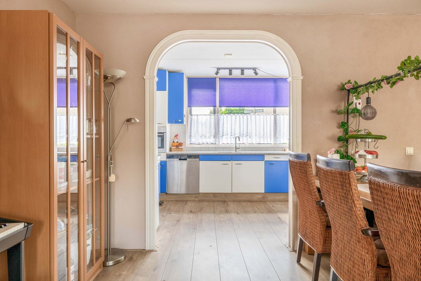 Tussenwoning te koop: Lissabonstraat 64, Alphen Aan Den Rijn