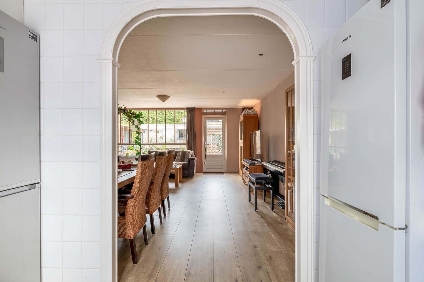 Tussenwoning te koop: Lissabonstraat 64, Alphen Aan Den Rijn