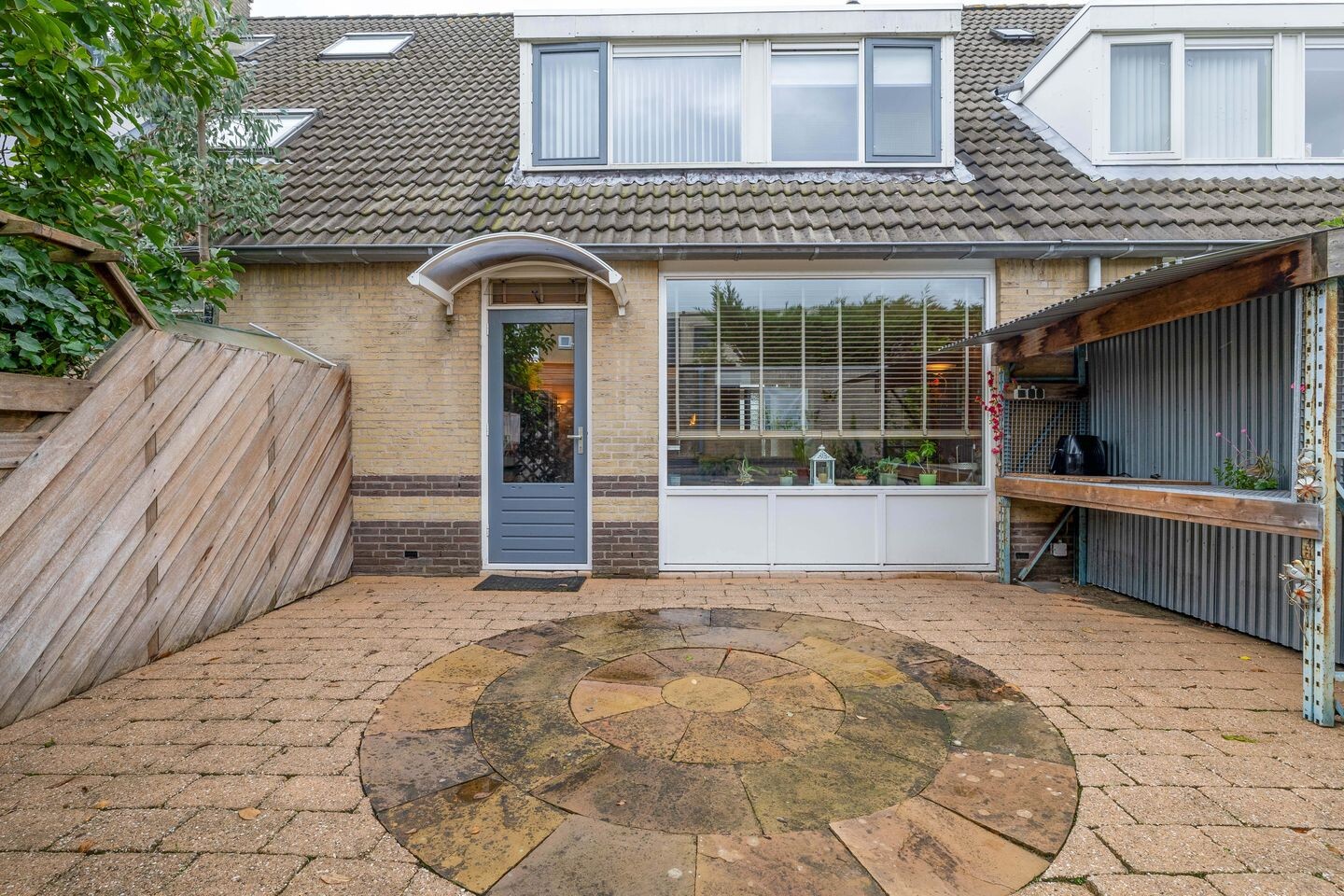 Tussenwoning te koop: Lissabonstraat 64, Alphen Aan Den Rijn