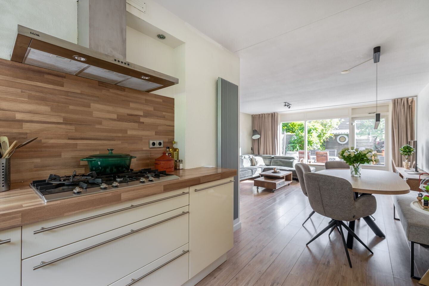 Tussenwoning te koop: Afrikalaan 27, Alphen Aan Den Rijn