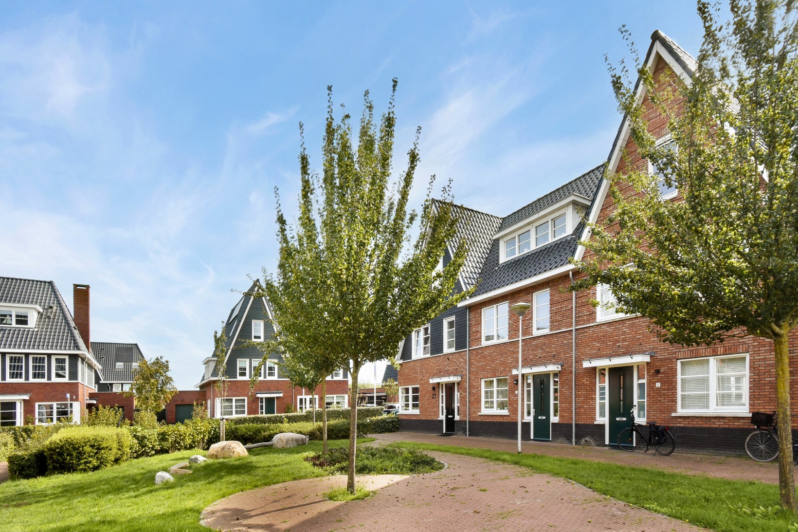 Tussenwoning te koop: Trappistenlaan 23, Alphen Aan Den Rijn
