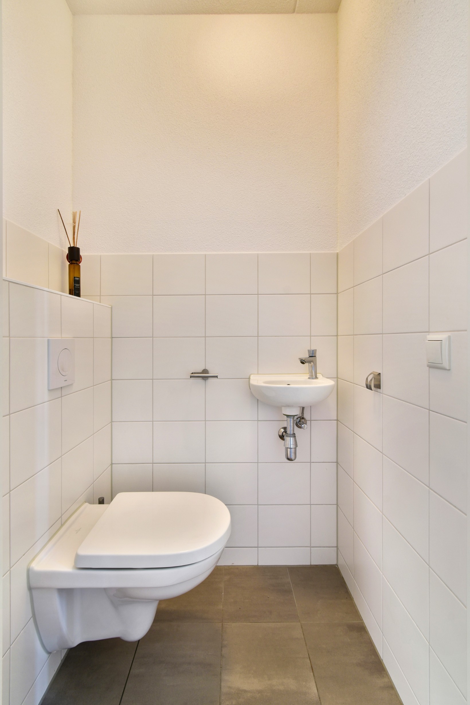 Tussenwoning te koop: Trappistenlaan 23, Alphen Aan Den Rijn