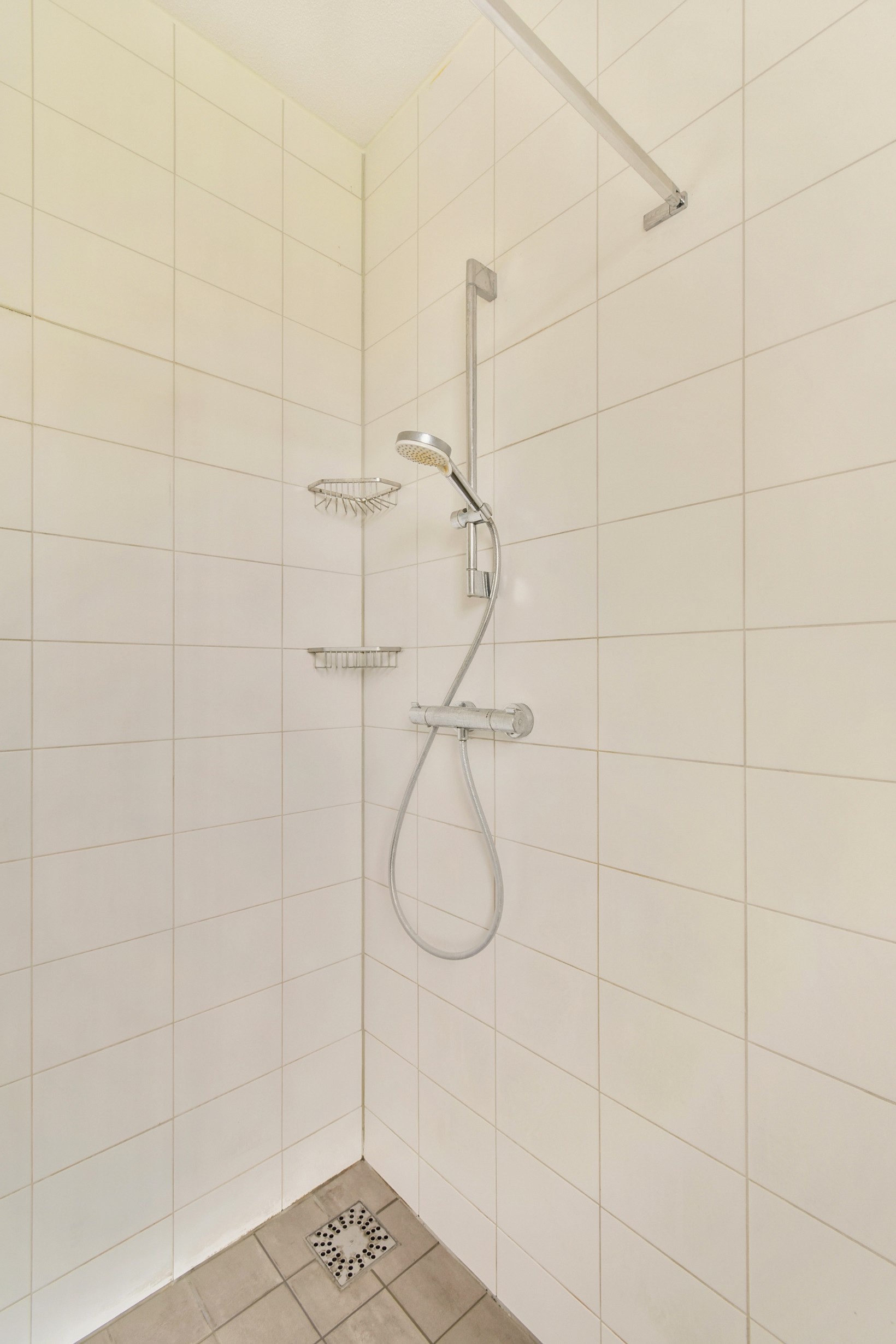 Tussenwoning te koop: Trappistenlaan 23, Alphen Aan Den Rijn