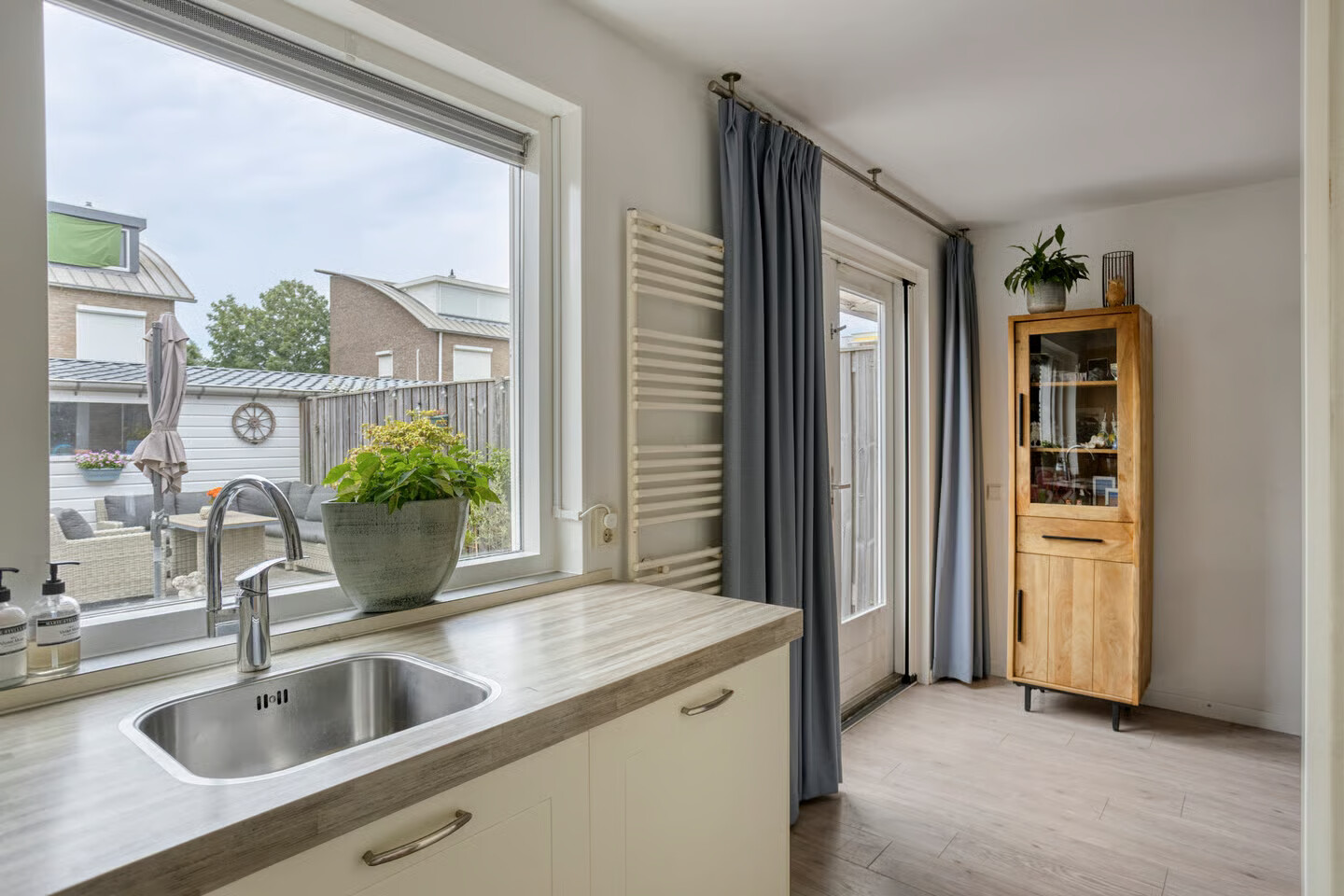 Tussenwoning te koop: Spuisluis 29, Alphen Aan Den Rijn