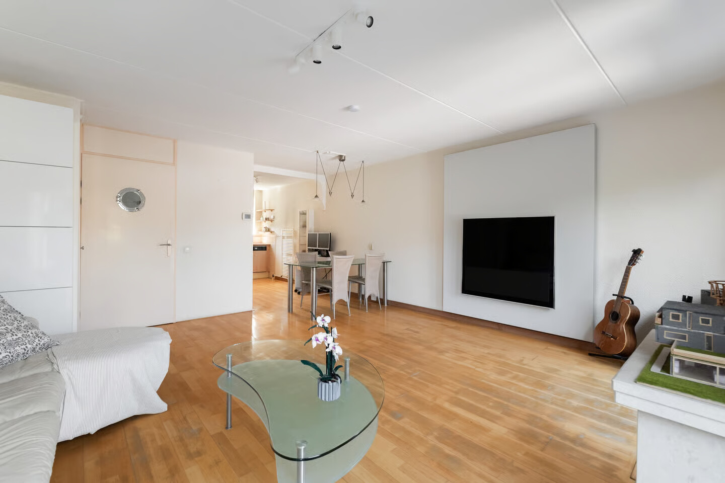 Tussenwoning te koop: Schouw 75, Alphen Aan Den Rijn