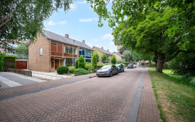 Burg. v. Dobben de Bruijnstraat 20