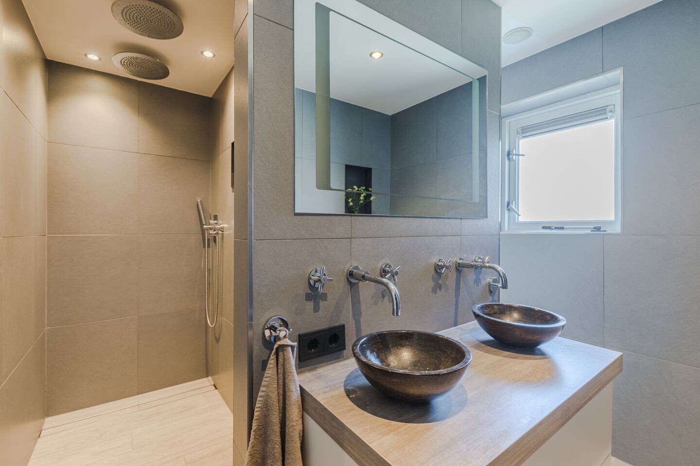 Tussenwoning te koop: Koningstraat 1, Bodegraven