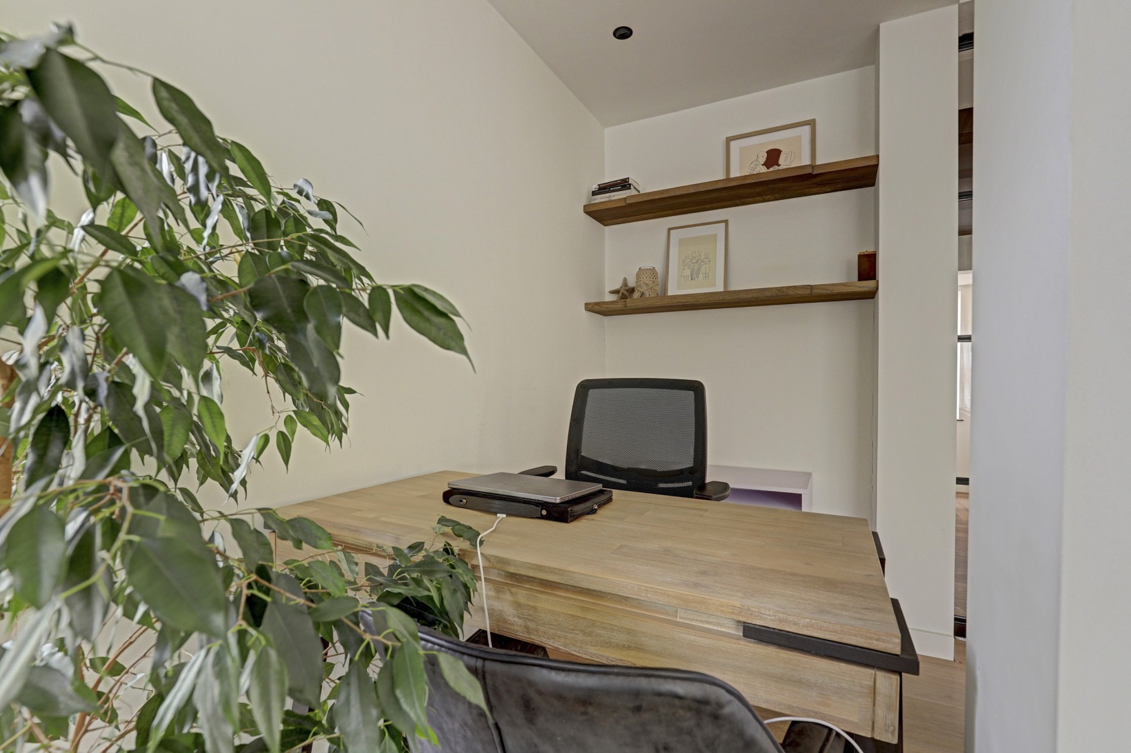 Vrijstaande woning te koop: Spoorstraat 52, Bodegraven