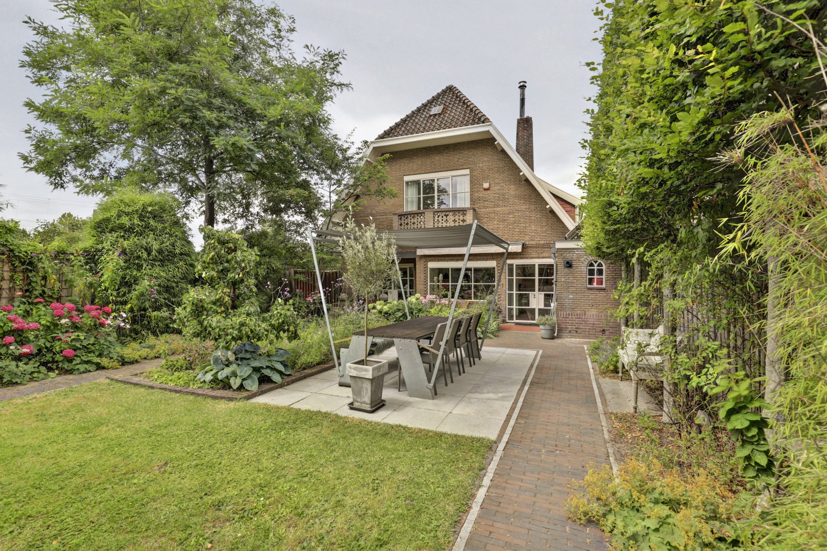 Vrijstaande woning te koop: Spoorstraat 52, Bodegraven
