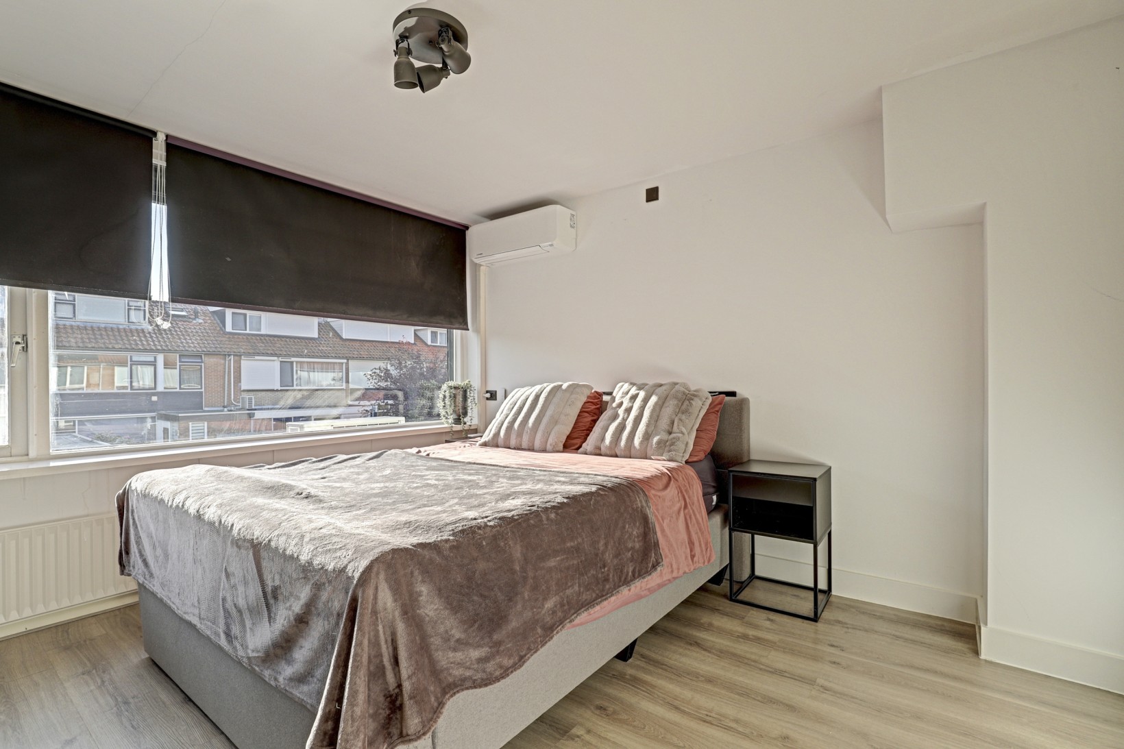 Tussenwoning te koop: Ambachtshof 48, Bodegraven