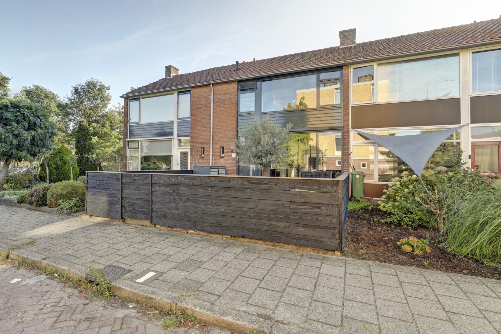 Tussenwoning te koop: Ambachtshof 48, Bodegraven