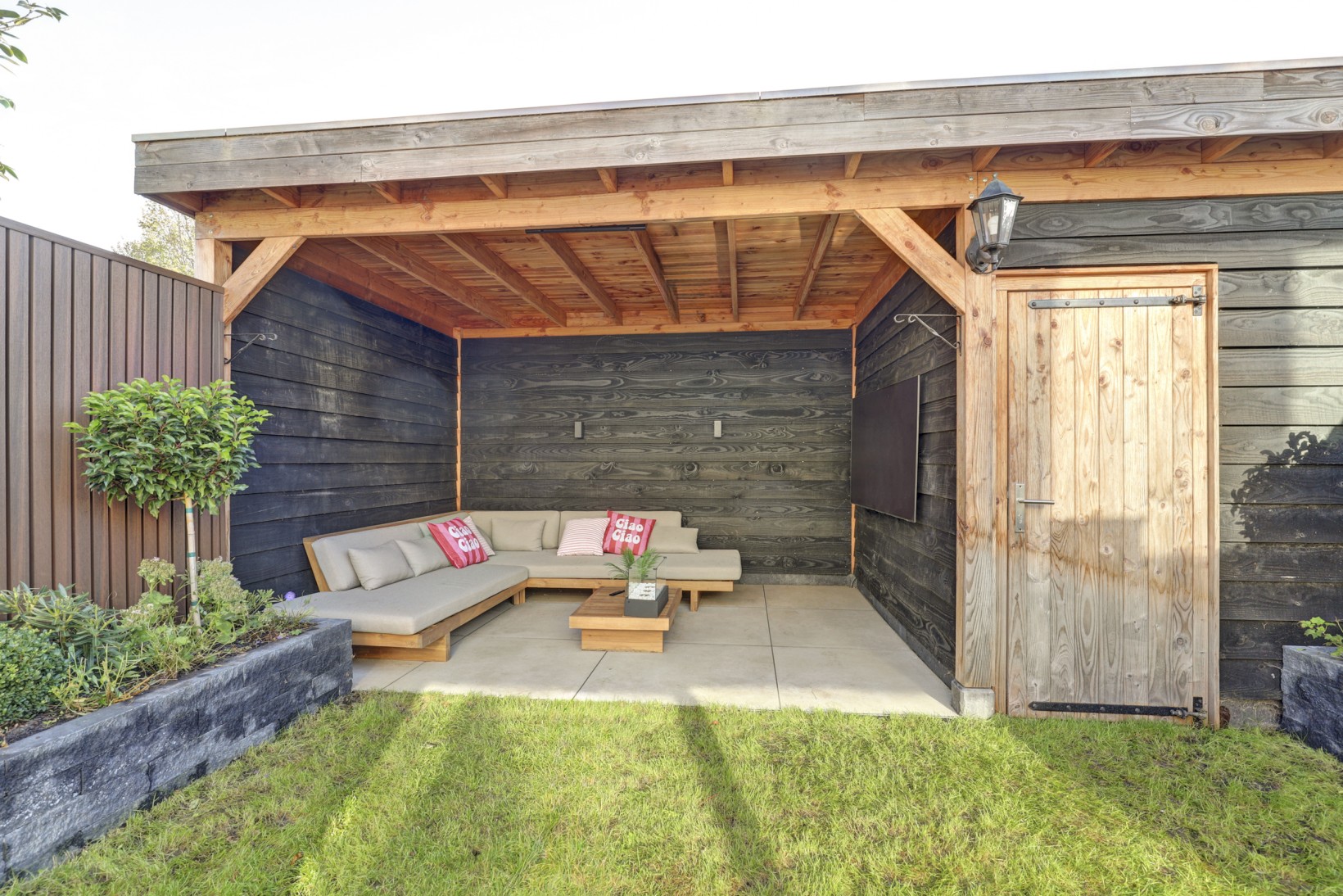 Tussenwoning te koop: Ambachtshof 48, Bodegraven