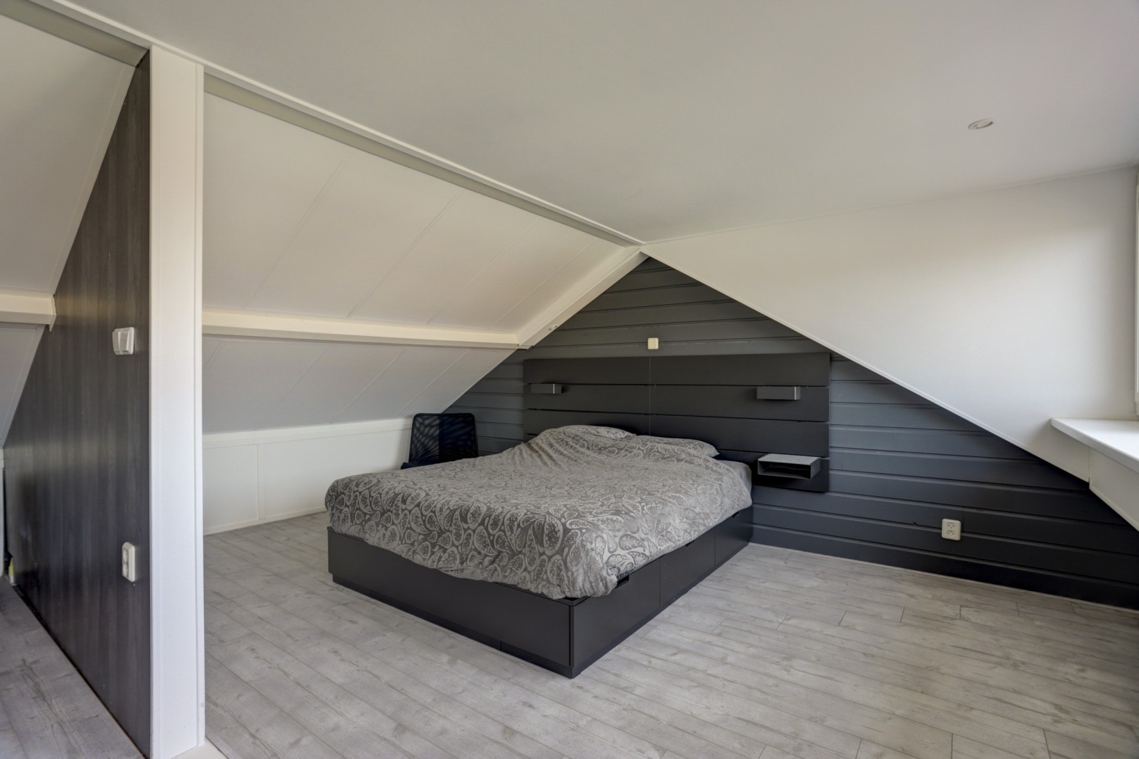 Tussenwoning te koop: Vrije Nesse 50, Bodegraven
