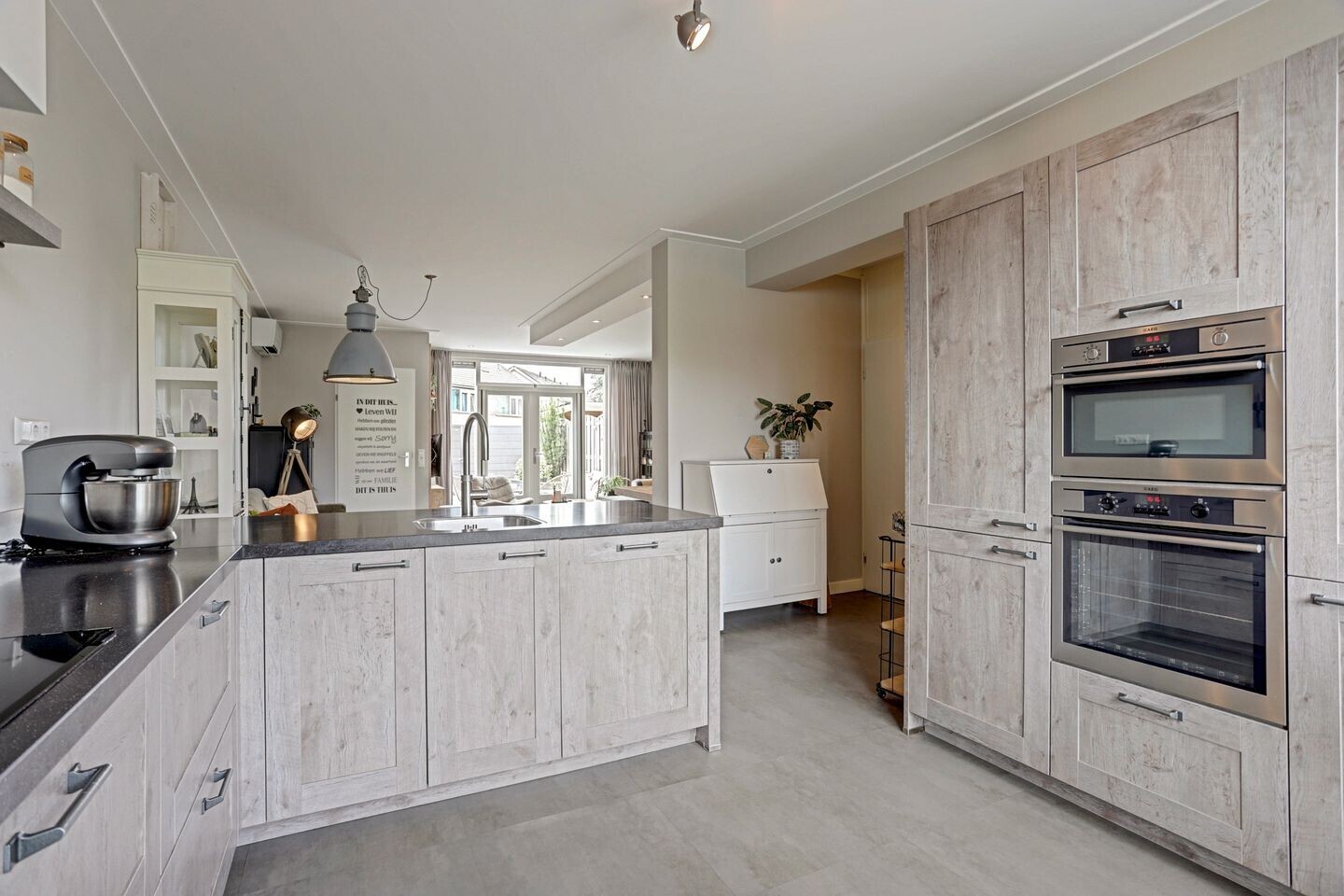Tussenwoning te koop: Goudplevier 35, Bodegraven