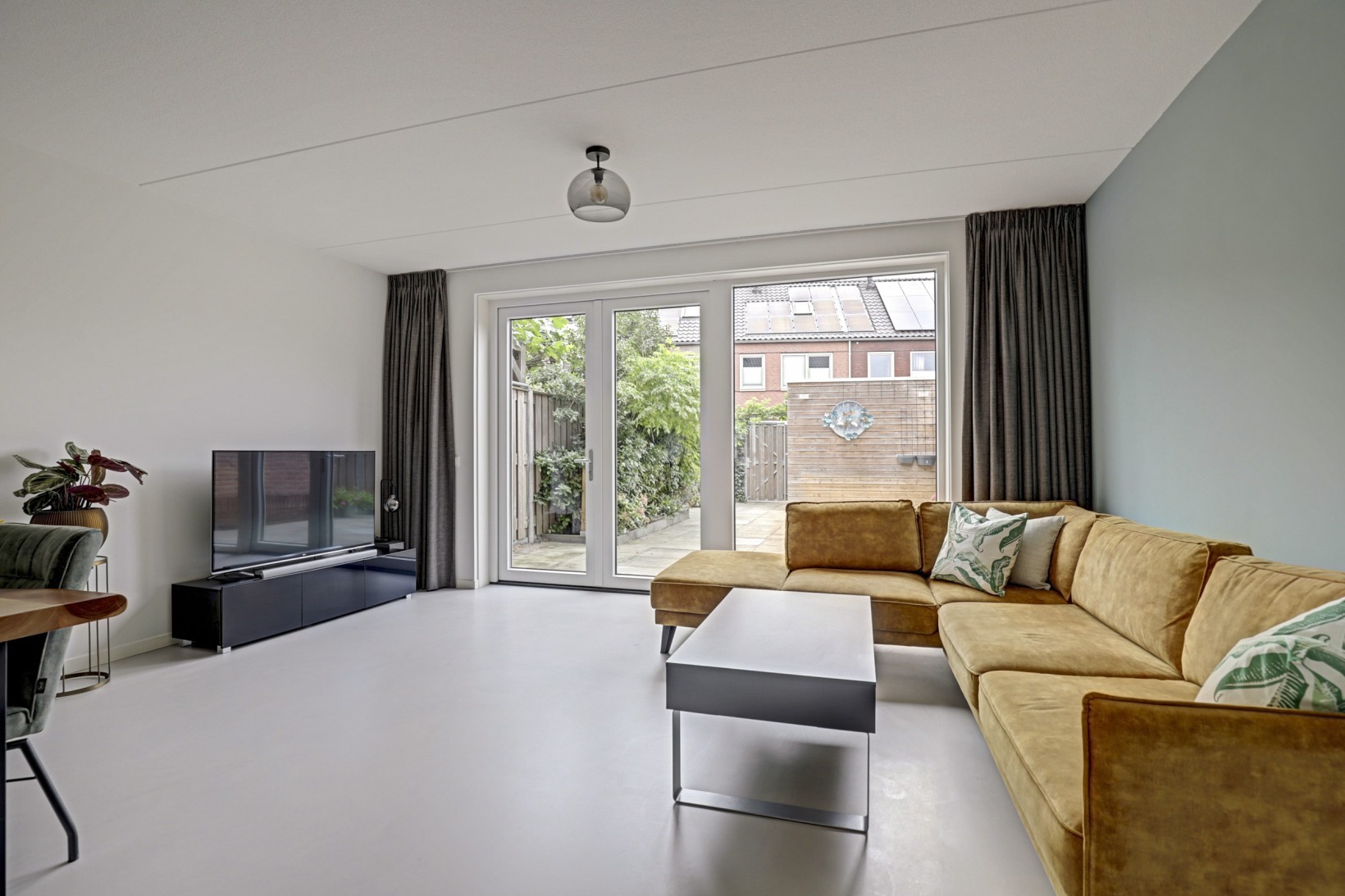 Tussenwoning te koop: Baas en Domburgstraat 61, Bodegraven