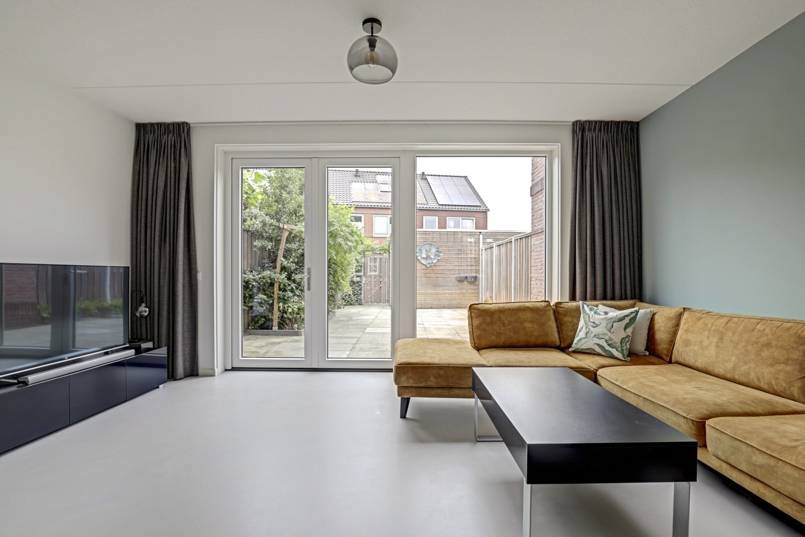 Tussenwoning te koop: Baas en Domburgstraat 61, Bodegraven
