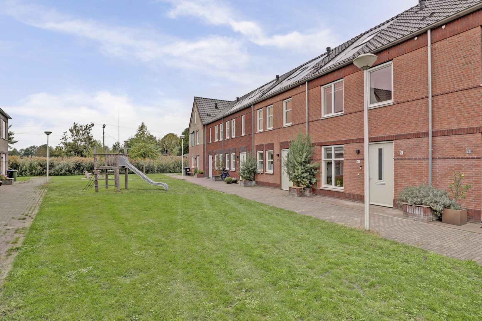 Tussenwoning te koop: Baas en Domburgstraat 61, Bodegraven