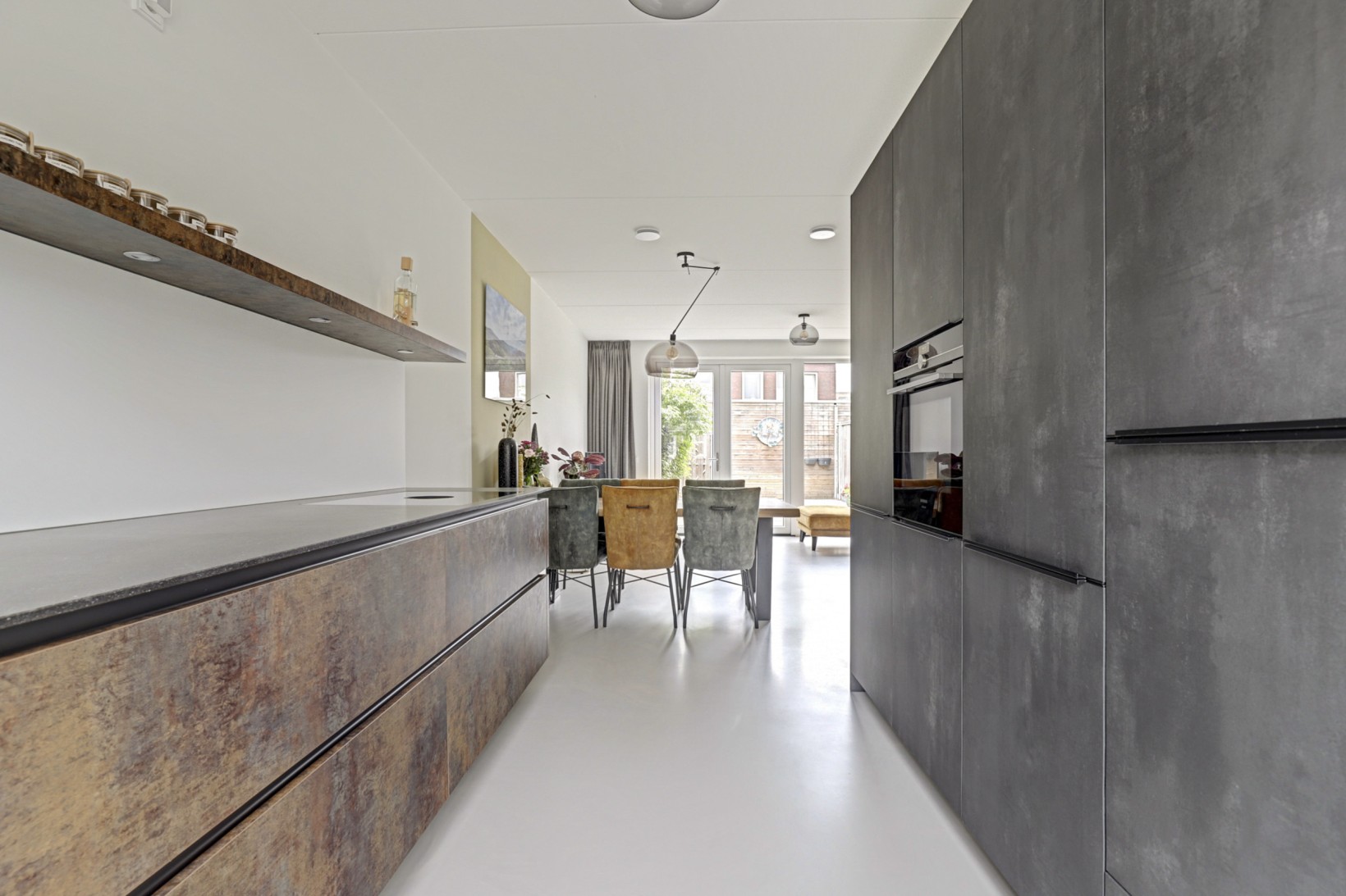 Tussenwoning te koop: Baas en Domburgstraat 61, Bodegraven