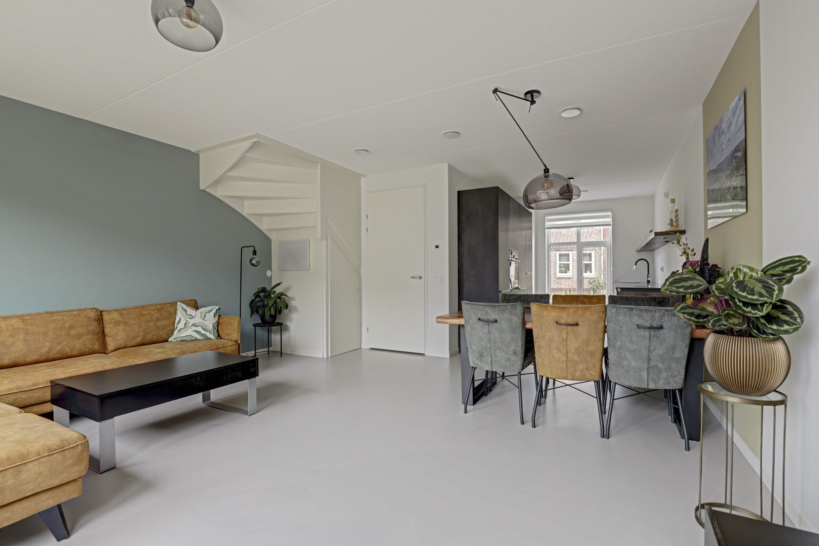 Tussenwoning te koop: Baas en Domburgstraat 61, Bodegraven