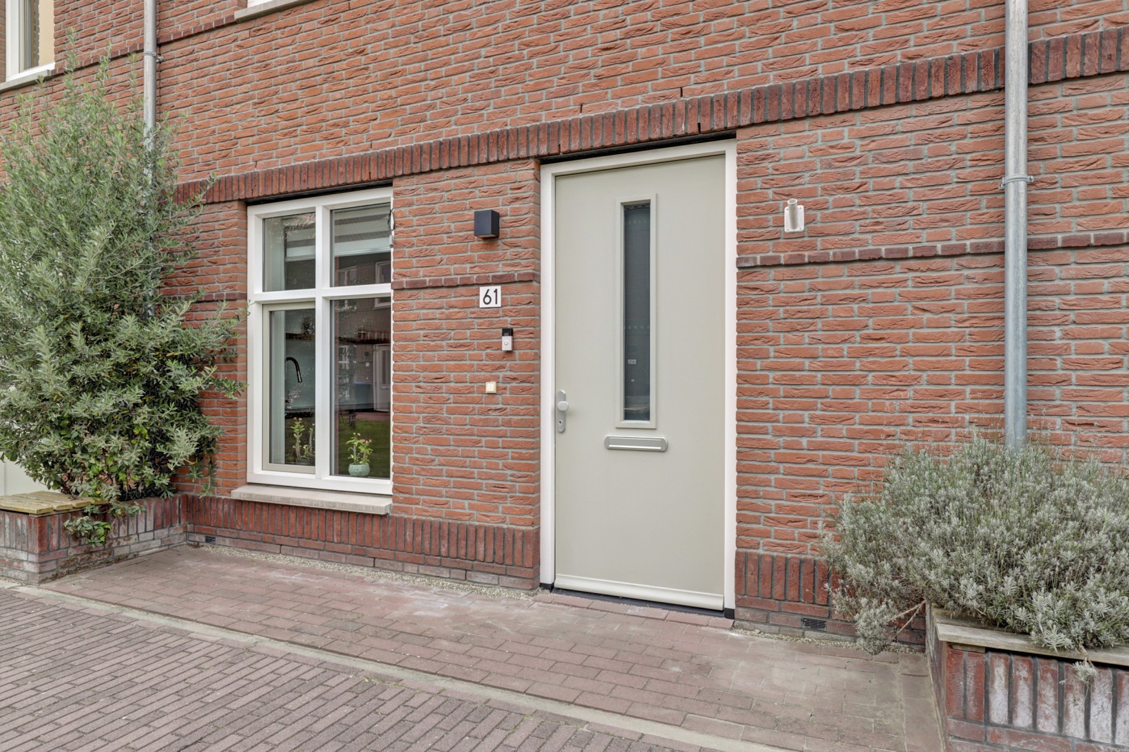 Tussenwoning te koop: Baas en Domburgstraat 61, Bodegraven