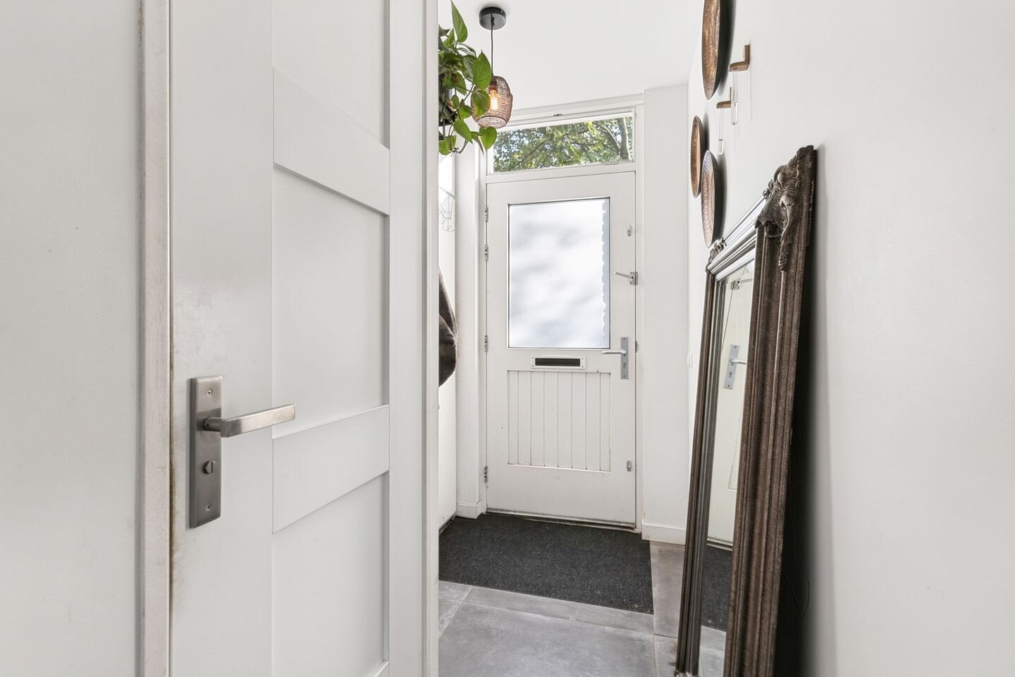Tussenwoning te koop: Wielewaal 19, Bodegraven