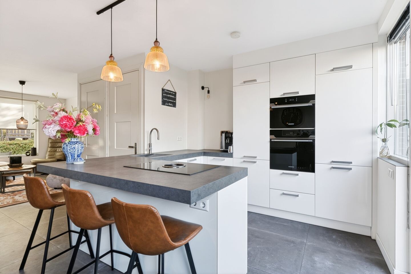 Tussenwoning te koop: Wielewaal 19, Bodegraven