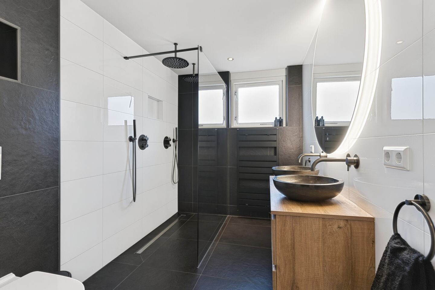 Tussenwoning te koop: Wielewaal 19, Bodegraven