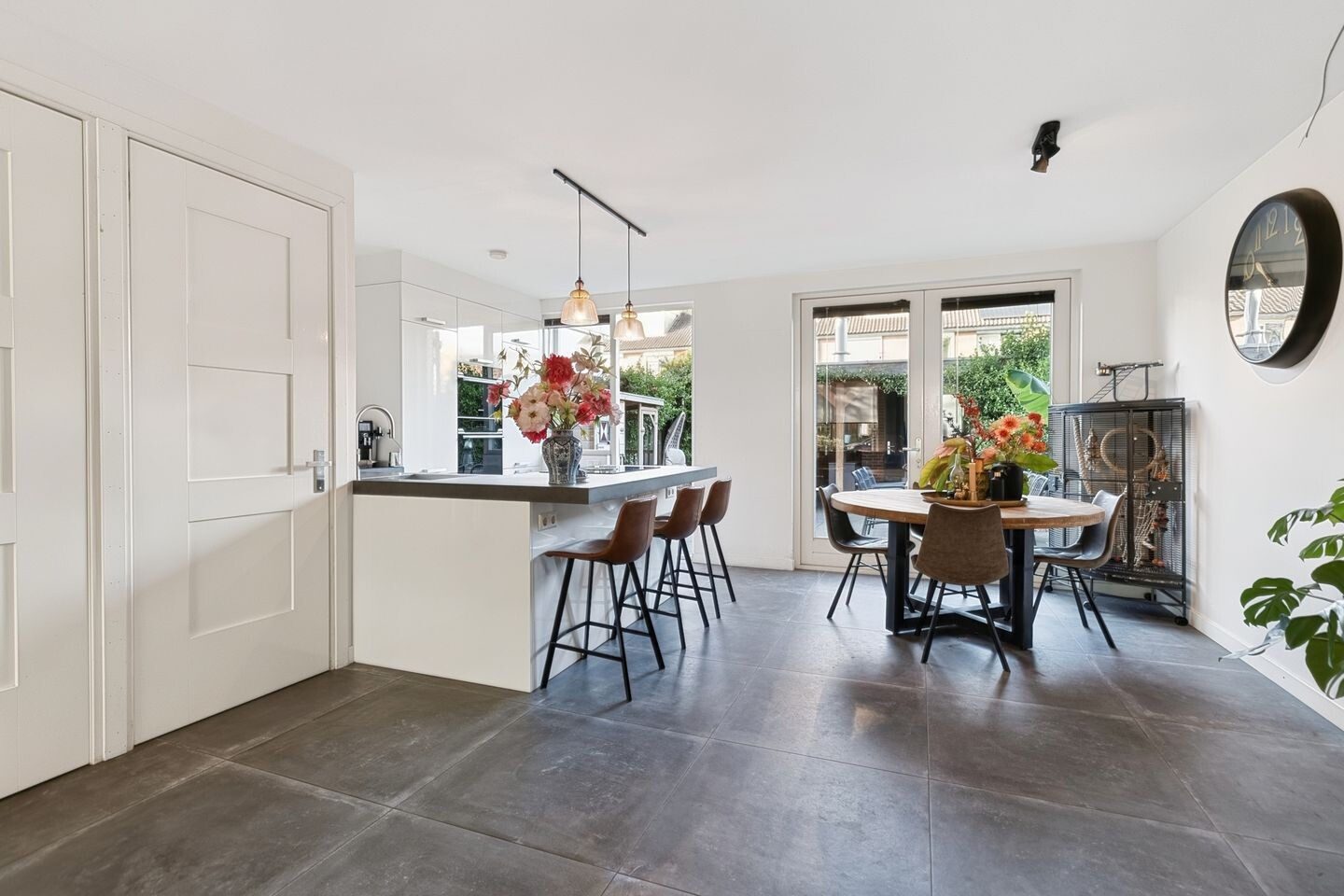 Tussenwoning te koop: Wielewaal 19, Bodegraven