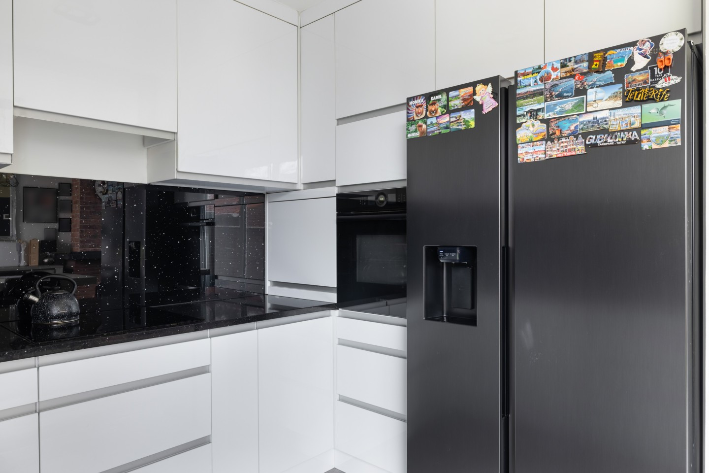 Tussenwoning te koop: Johan Willem Frisostraat 9, Nieuwerbrug Aan Den Rijn