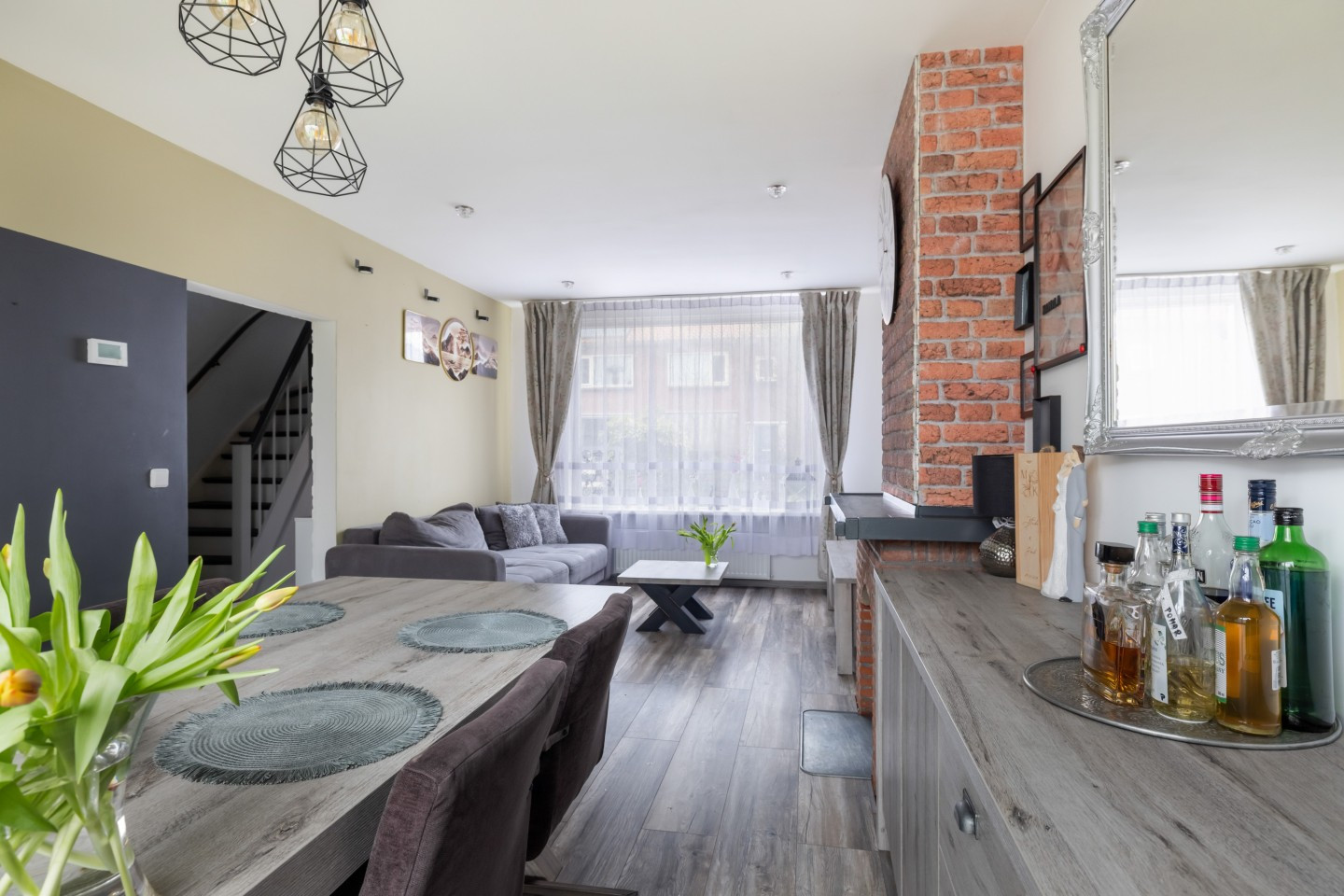 Tussenwoning te koop: Johan Willem Frisostraat 9, Nieuwerbrug Aan Den Rijn