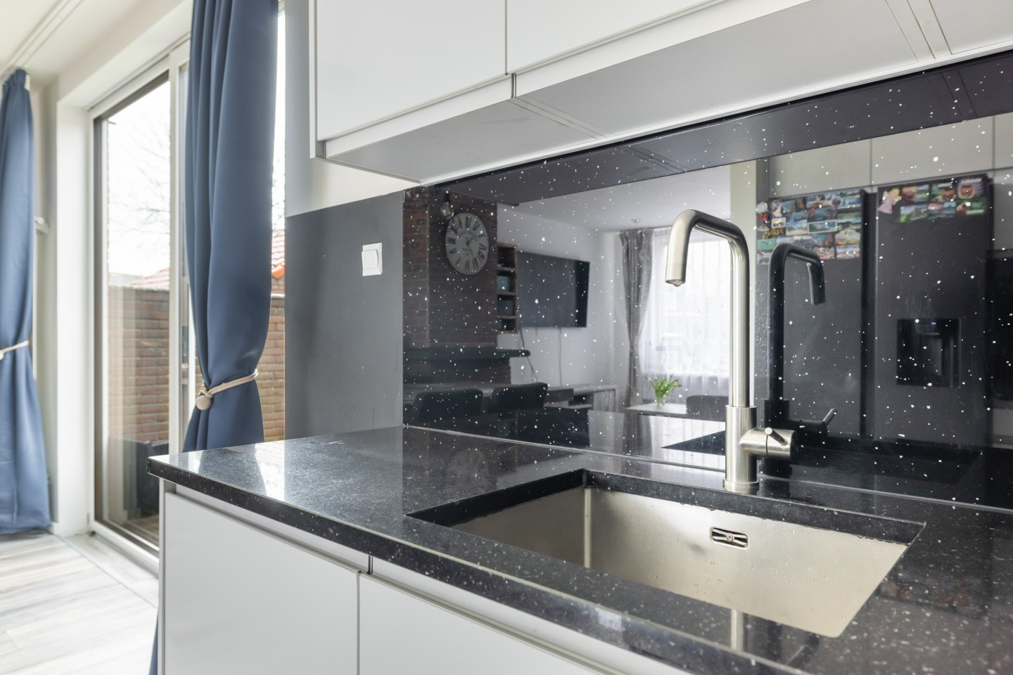 Tussenwoning te koop: Johan Willem Frisostraat 9, Nieuwerbrug Aan Den Rijn