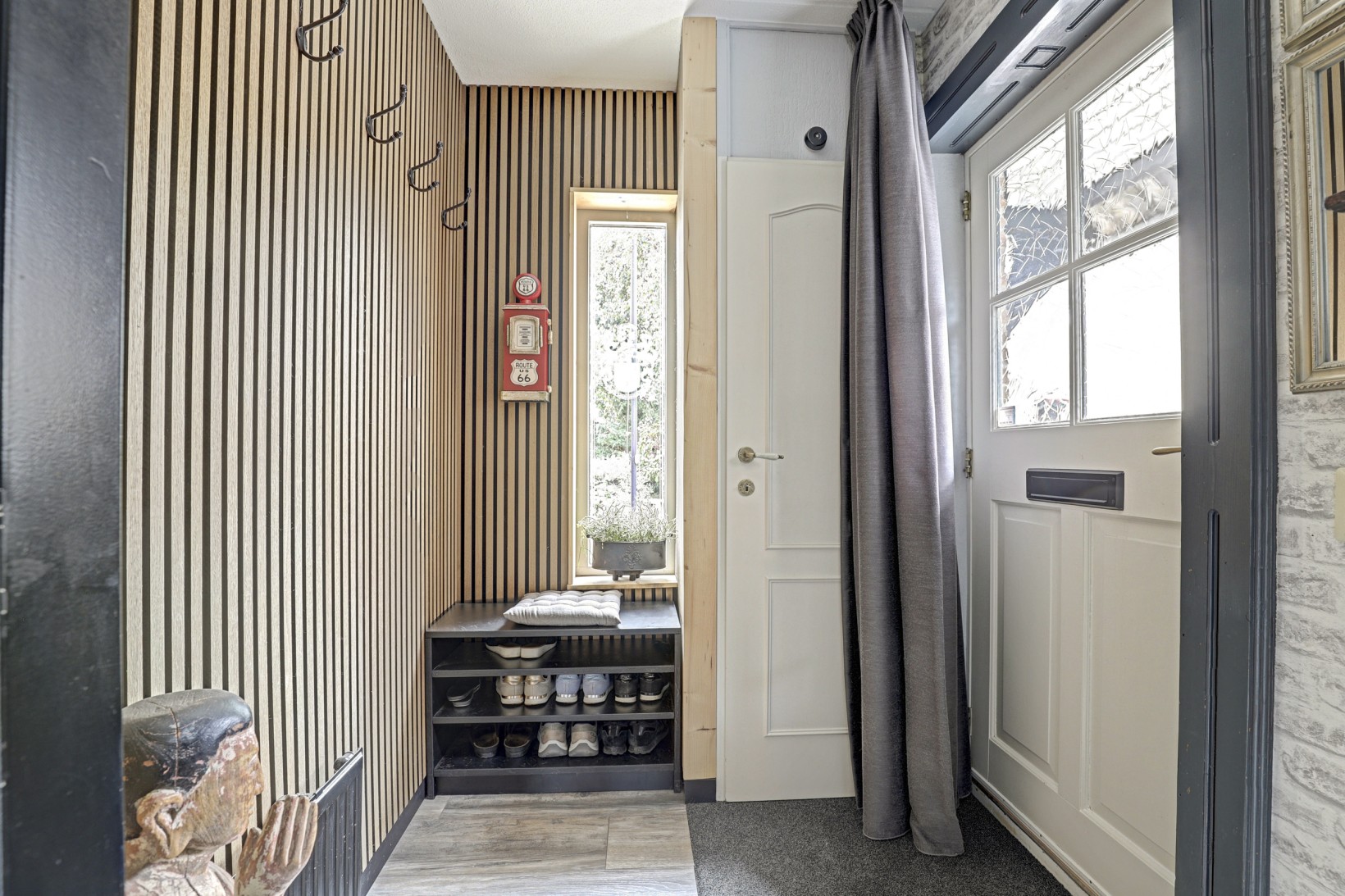 Tussenwoning te koop: 's-Gravenhof 30, Nieuwerbrug Aan Den Rijn