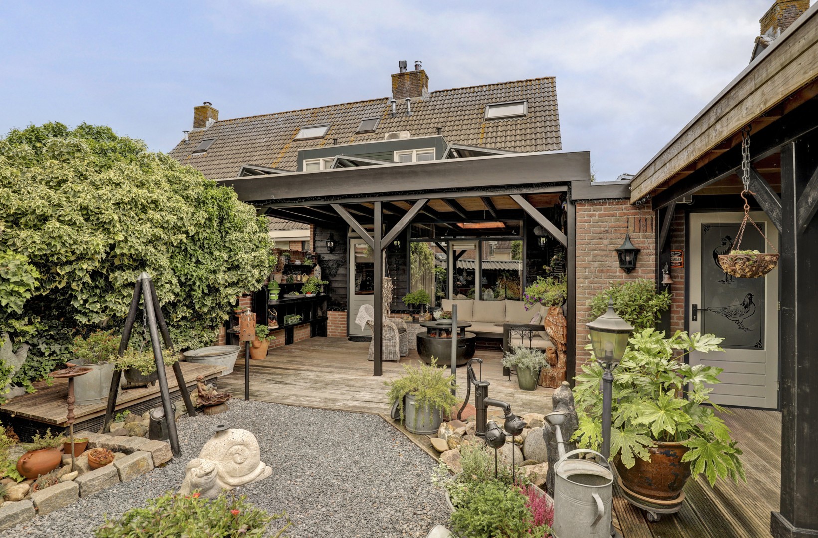 Tussenwoning te koop: 's-Gravenhof 30, Nieuwerbrug Aan Den Rijn