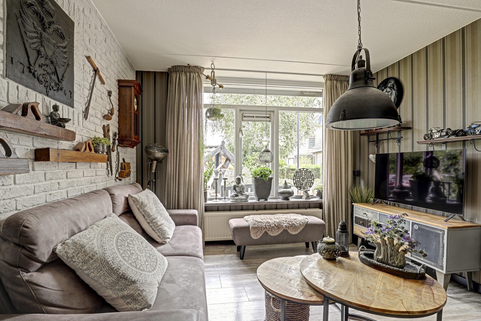 Tussenwoning te koop: 's-Gravenhof 30, Nieuwerbrug Aan Den Rijn