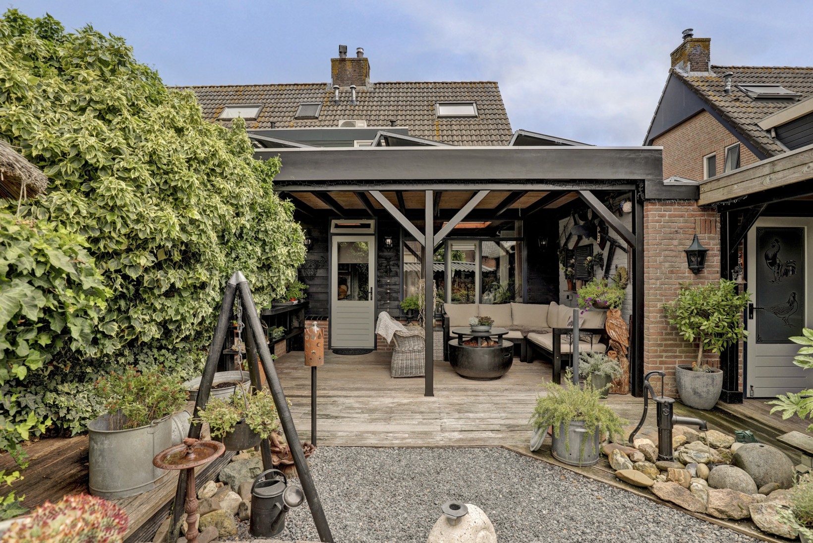 Tussenwoning te koop: 's-Gravenhof 30, Nieuwerbrug Aan Den Rijn