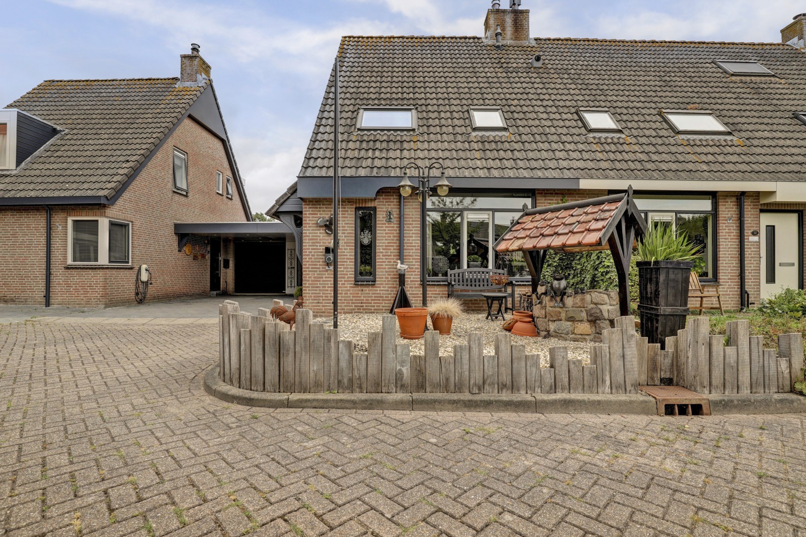 Tussenwoning te koop: 's-Gravenhof 30, Nieuwerbrug Aan Den Rijn