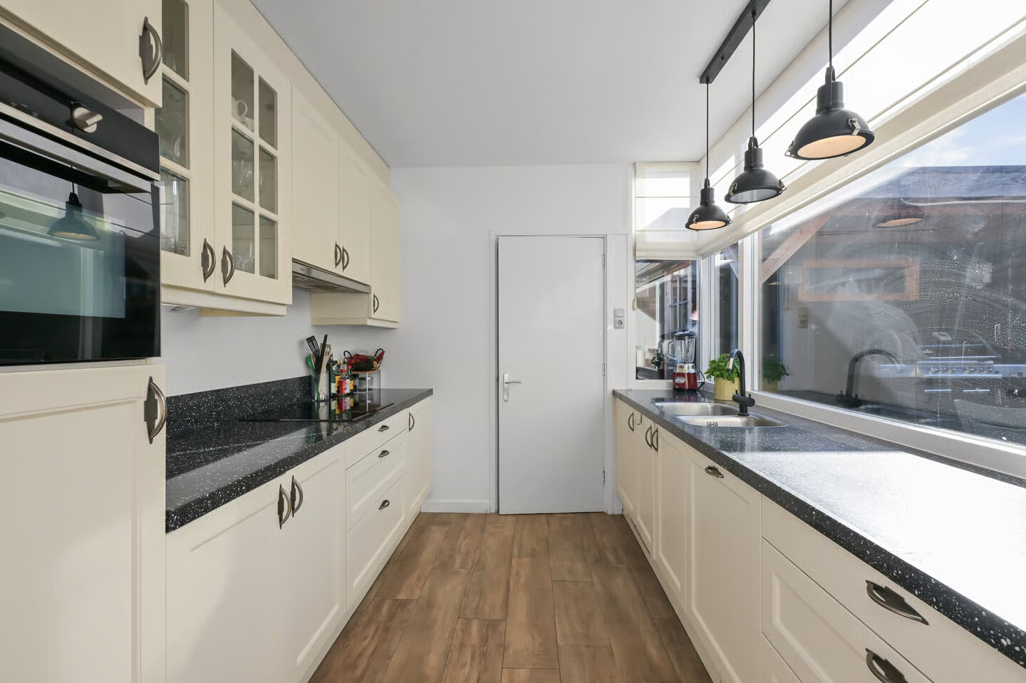 Hoekwoning te koop: Waterleliestraat 2, Nieuwkoop
