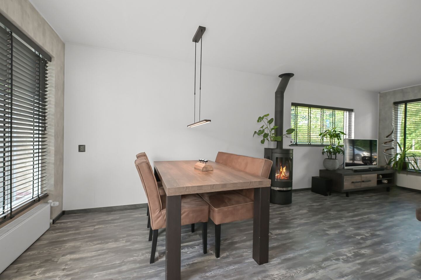 Hoekwoning te koop: Bernhardlaan 18, Nieuwkoop