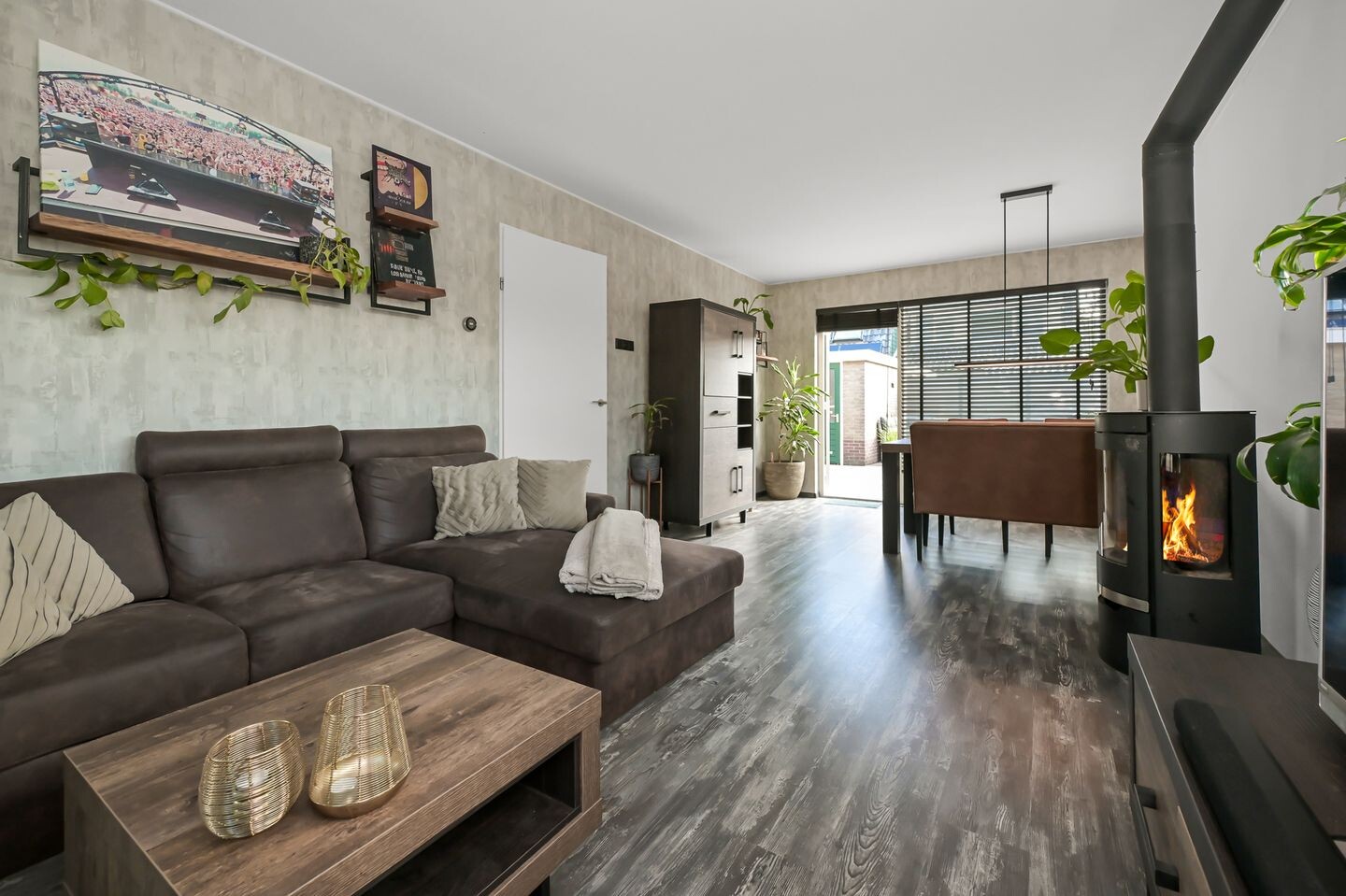 Hoekwoning te koop: Bernhardlaan 18, Nieuwkoop