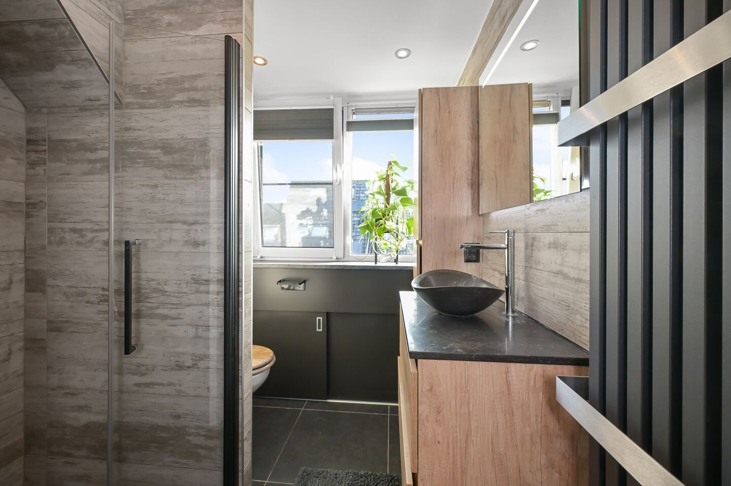 Hoekwoning te koop: Bernhardlaan 18, Nieuwkoop