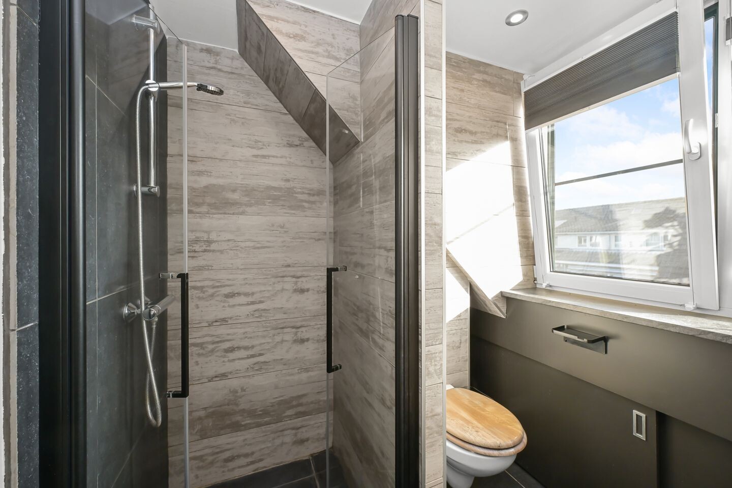 Hoekwoning te koop: Bernhardlaan 18, Nieuwkoop
