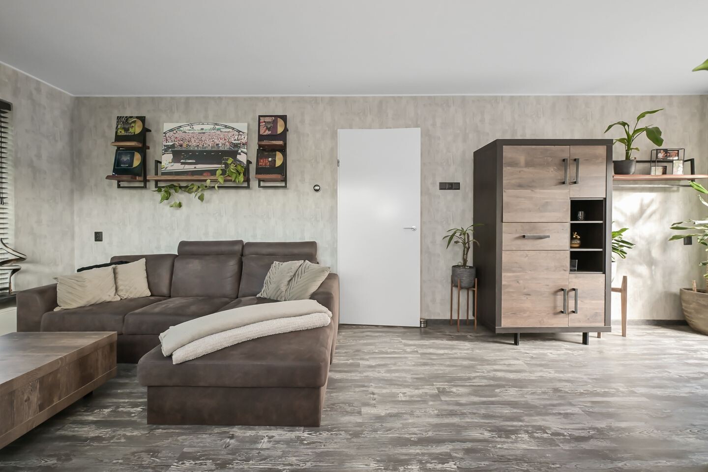 Hoekwoning te koop: Bernhardlaan 18, Nieuwkoop