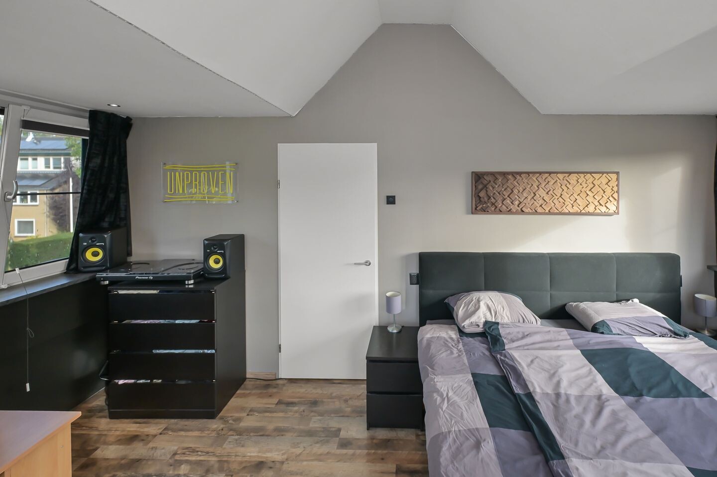Hoekwoning te koop: Bernhardlaan 18, Nieuwkoop